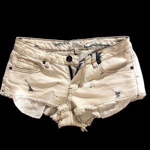 Low rise denim very short shorts white distressed (S)